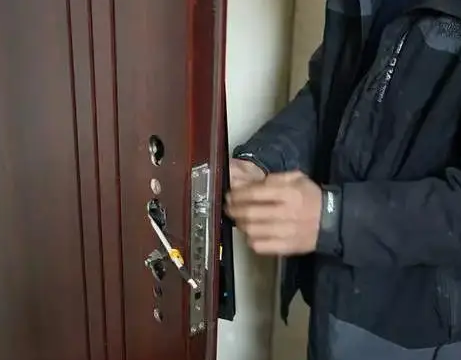 防盗门开锁换锁芯,换锁体